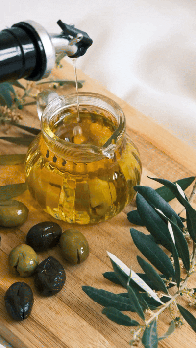 High-polyphenol olive oil is the wellness ingredient you didn't know you needed. Video by Rahime Gül.